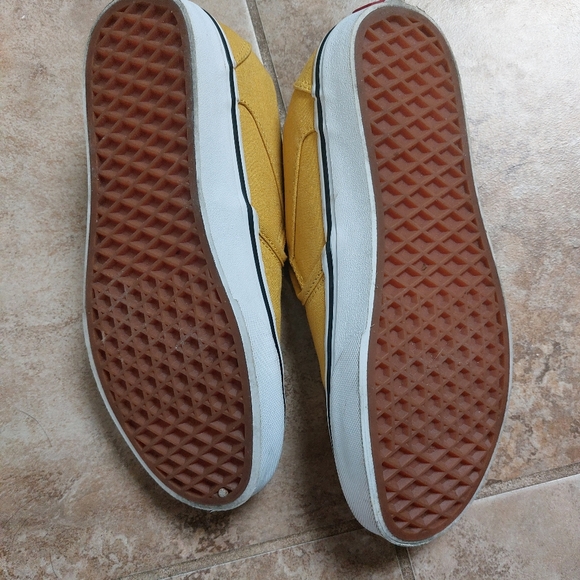 Yellow Vans - Picture 2 of 3